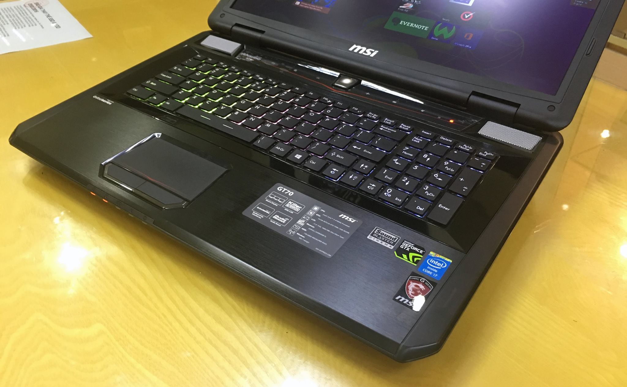 Laptop MSI G Series GT70 2OD-9.jpg